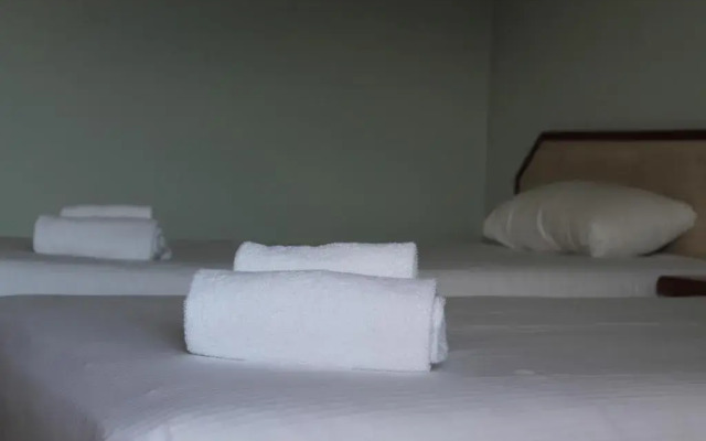 Brit Hotel Guinguet' - Lyon L'Arbresle