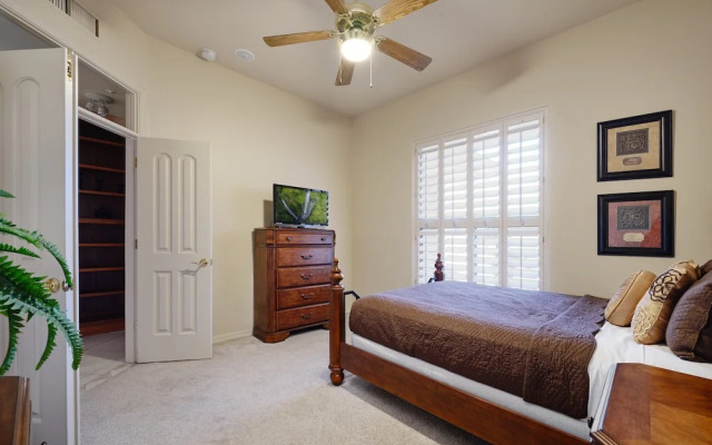 Valley View Villa - Private Pool - Hidden Bedroom