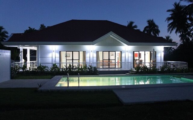 Bohol White House Bed & Breakfast