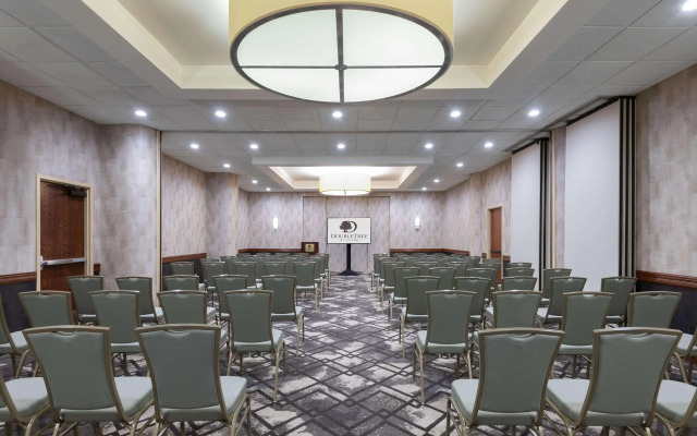 DoubleTree by Hilton Denver - Aurora