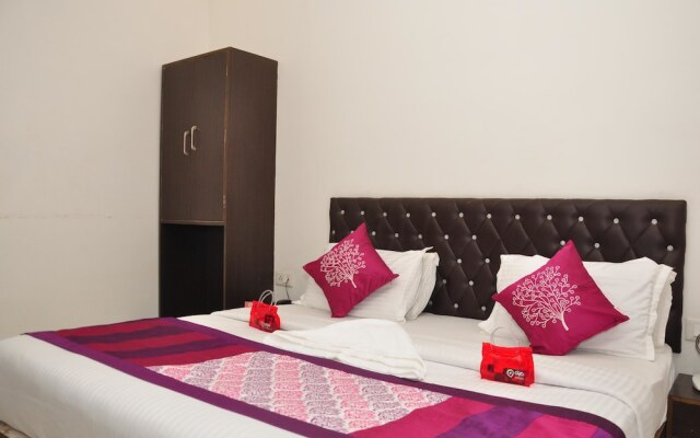 Hotel Axis Inn
