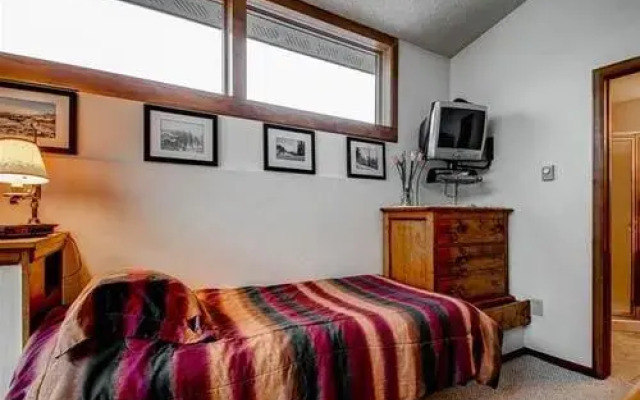 Ski Hill by Pinnacle Lodging