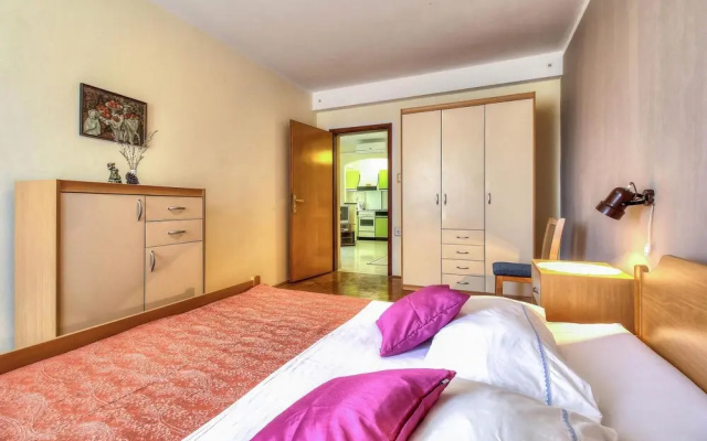 Nice Home in Porec With Wifi and 2 Bedrooms - Hotel in Porec - Photo 3