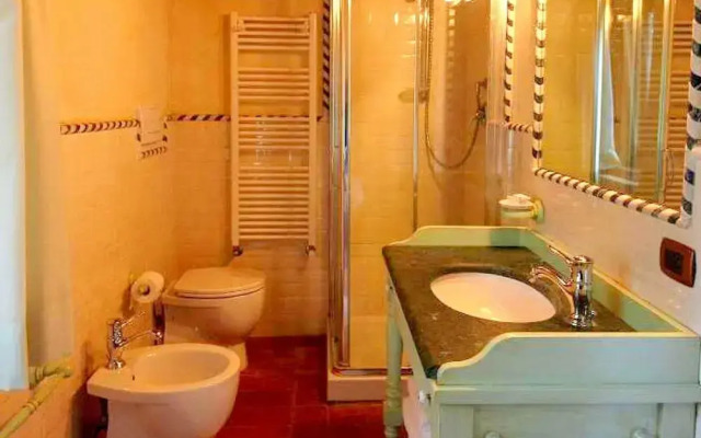 Cottage in Tuscany With Pool & Sauna