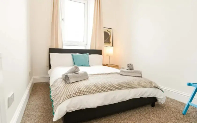 Modern Central Apartment