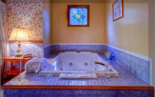 Blue Mountain Mist Country Inn & Spa