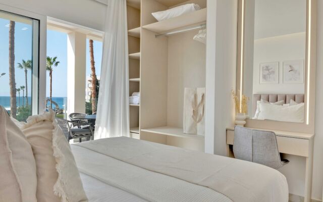 Phaedrus Living: Seaview Luxury Flat Limnaria 150