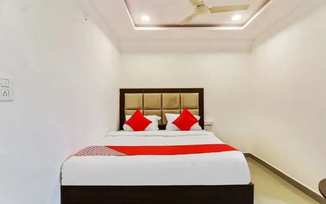 Hotel Meena International by OYO Rooms