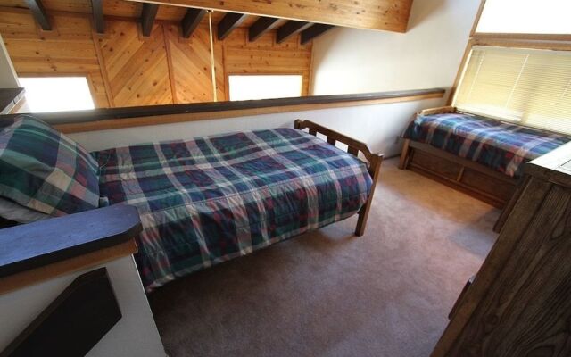 Rainbow S 4 3 Bedroom Condo by RedAwning