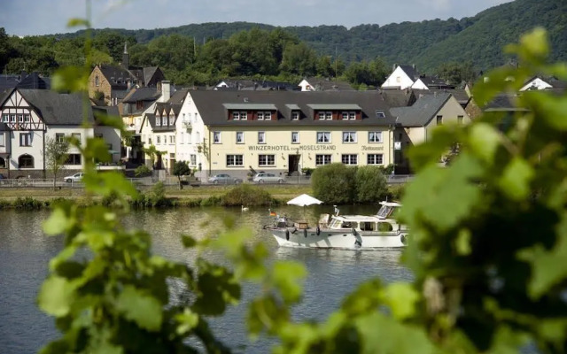 Winzerhotel - Restaurant zum Moselstrand