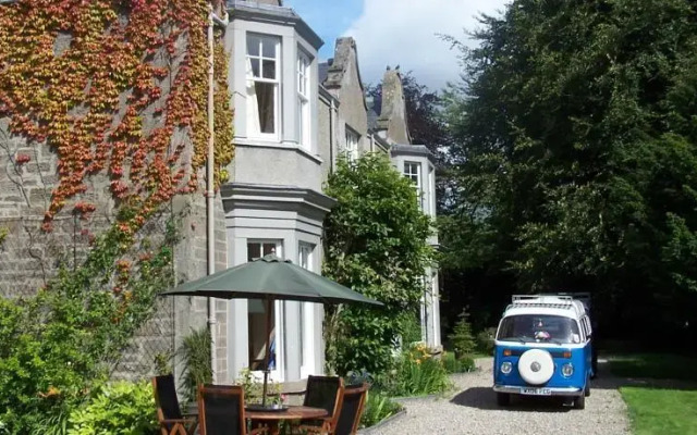 Balmuirfield House