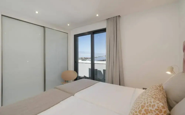 With Pool and Superb sea View - Villa Candelária
