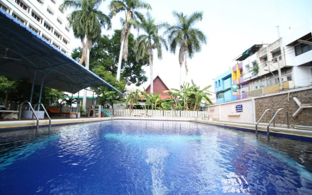 Chom Surang Hotel