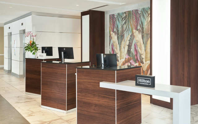 DoubleTree by Hilton Miami North I-95