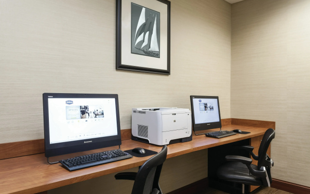 Hampton Inn & Suites Mystic
