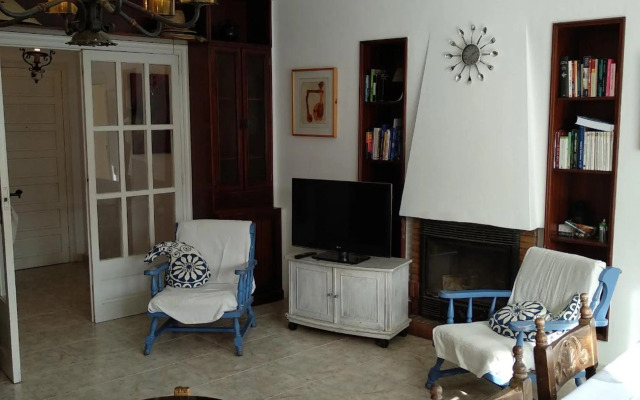 Sea front apartment in Platja Pals with terrace and parking