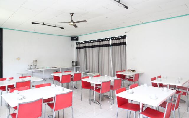 Airy S Parman 28 Palu