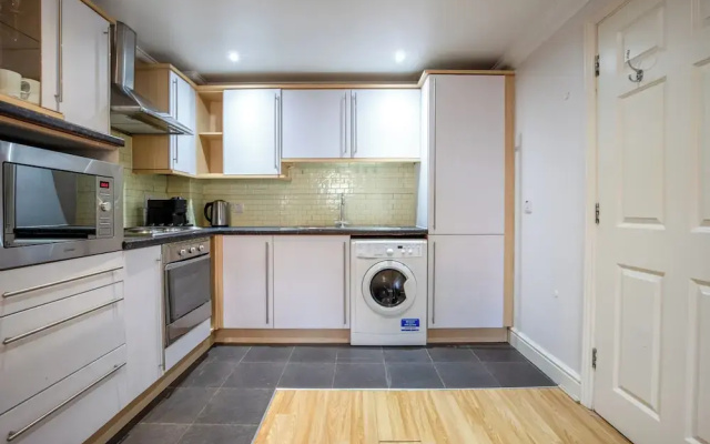 Kensington & Earls Court 1 bed Apartment - 4 Guest