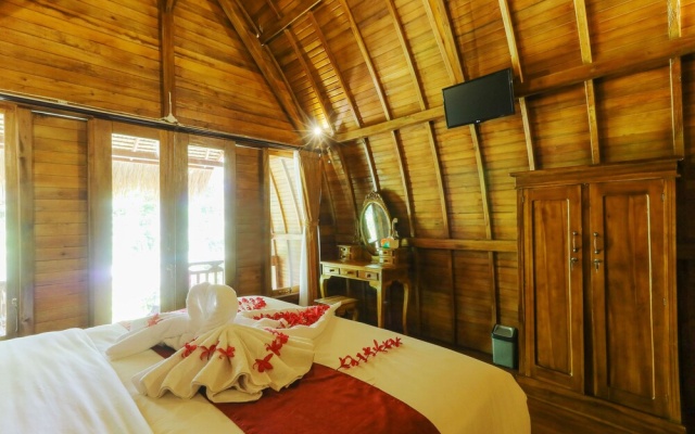 Bougainvillea Bungalow – Guest Rooms – Nusa Penida