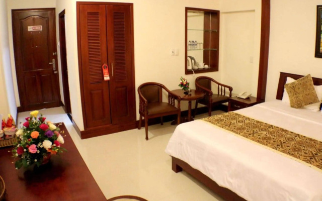 City Hotel 35 Luu Van Lang