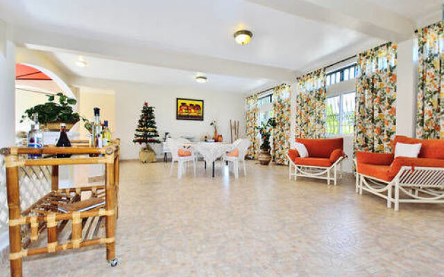 Charming Countryside Chalet