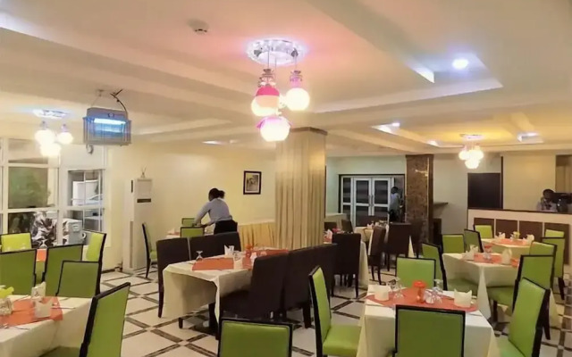 AJ'S Hotel & Suites