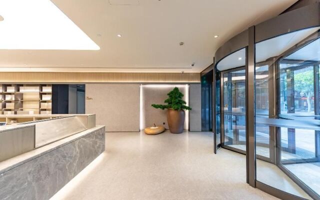 Ji Hotel(Shanghai Dning International Branch)