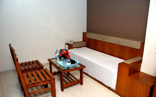 Hotel Pushpak Resort