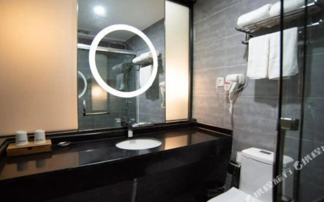 City 118 selected chain hotel (Chengdu CHUANSHI Damian subway station store)