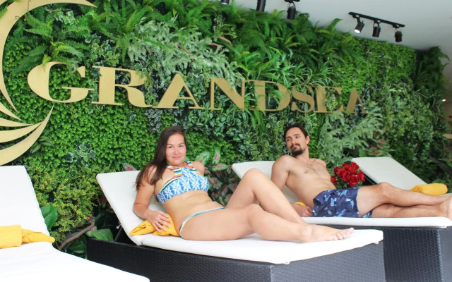 Grand Sea Hotel