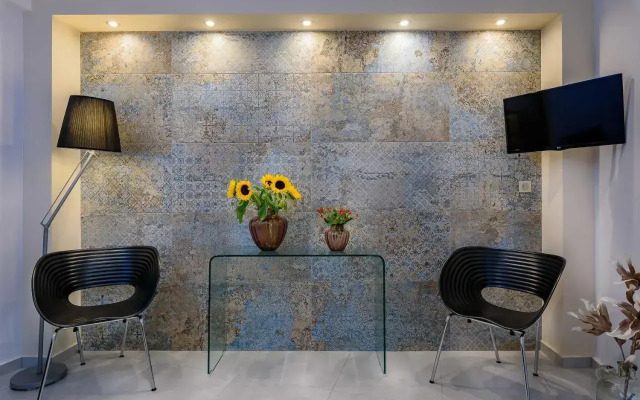 Lithinon House