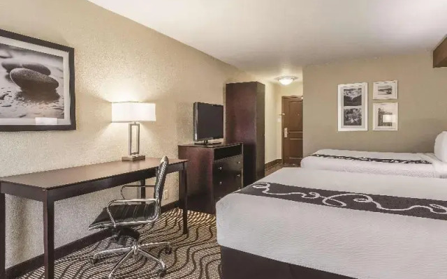La Quinta Inn And Suites Knoxville Central Papermill