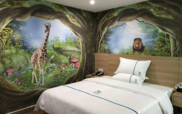 Lanli Lily Hotel (Yangjiang East Huicheng Branch)