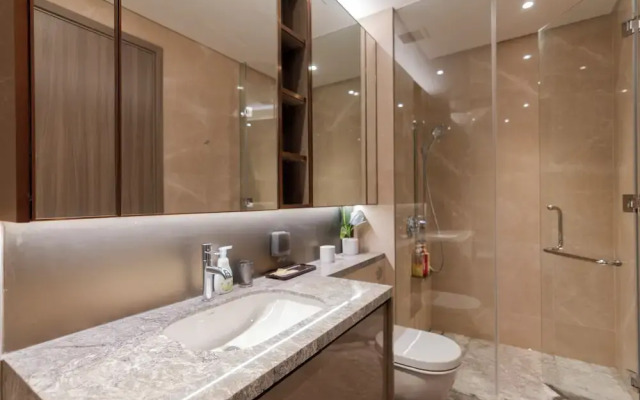 Le Places The Luxury MarQ Saigon Apartment