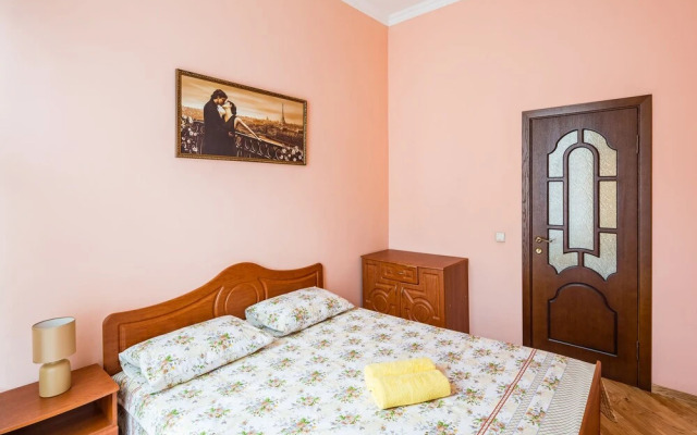 Three separate bedrooms on Square Rynok