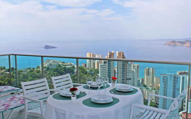 Two bedroom apartment with sea views - Floor 33