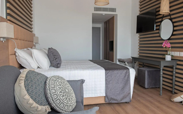 Piere Anne Beach Hotel