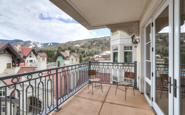 Arrabelle Luxury 4 BR Condo- Close To The Mountain by RedAwning - Save 20% on 7+ Nights!