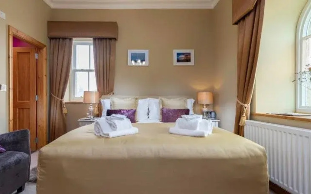 St Cuthbert's House - Guest house