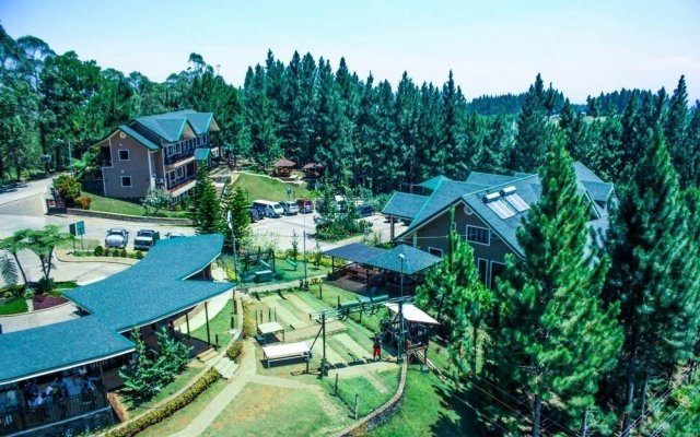 Pinegrove Mountain Lodge