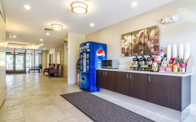 Red Roof Inn PLUS+ Tempe - Phoenix Airport