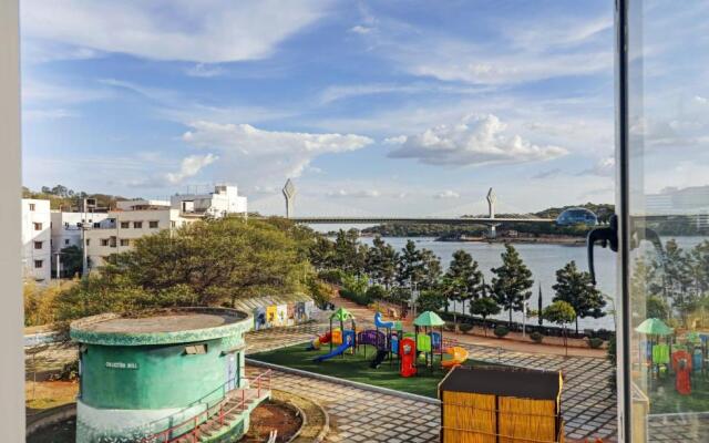 Itsy By Treebo - Happy Stay