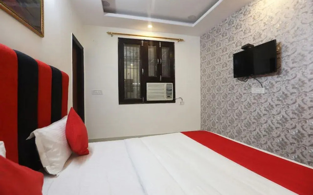 OYO 43923 Surbhi Residency