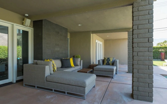 Tranquilo 3 Bedroom Home by Redawning