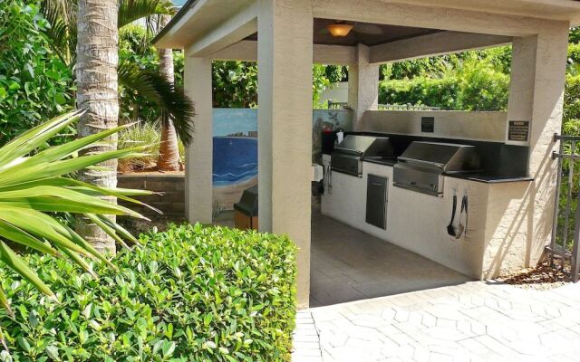 Beachfront Condo With Huge Views/pools/tennis/grills