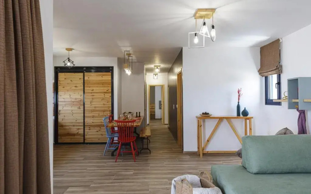 Iron Villas - Nefeli & Oniros, By ThinkVilla