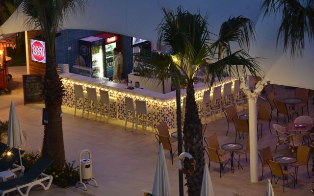 Side Resort Hotel