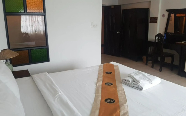 Wangburapa Grand Hotel