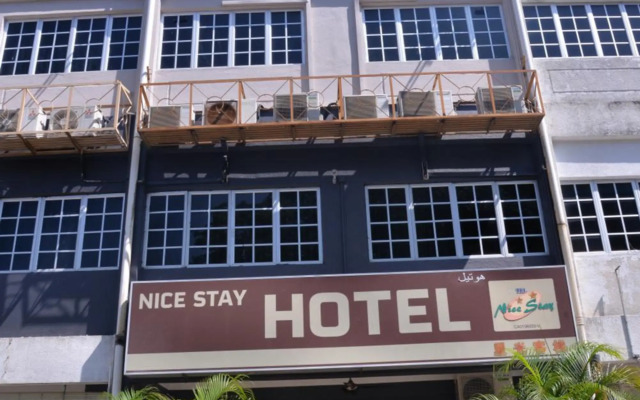 OYO 1190 Nice Stay Hotel