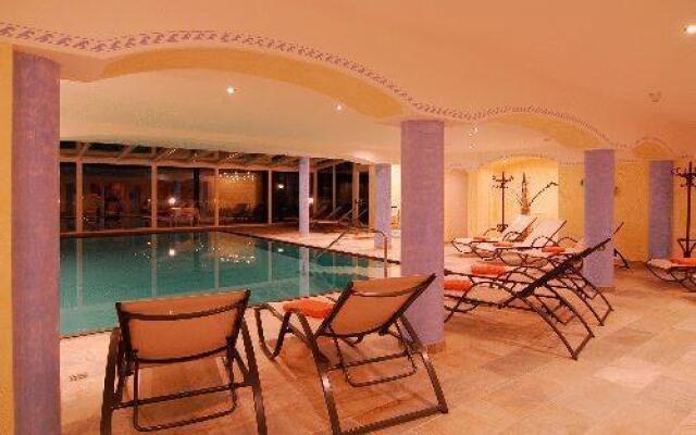 Mirabell Alpine Garden Resort